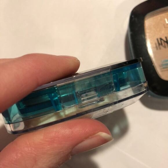 Loreal Pro Glow Face Powder Set shade 26 2 NEW Sealed - Picture 4 of 4